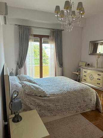 Wohnung in Herceg Novi zum Verkauf mit Panoramablick auf das Meer